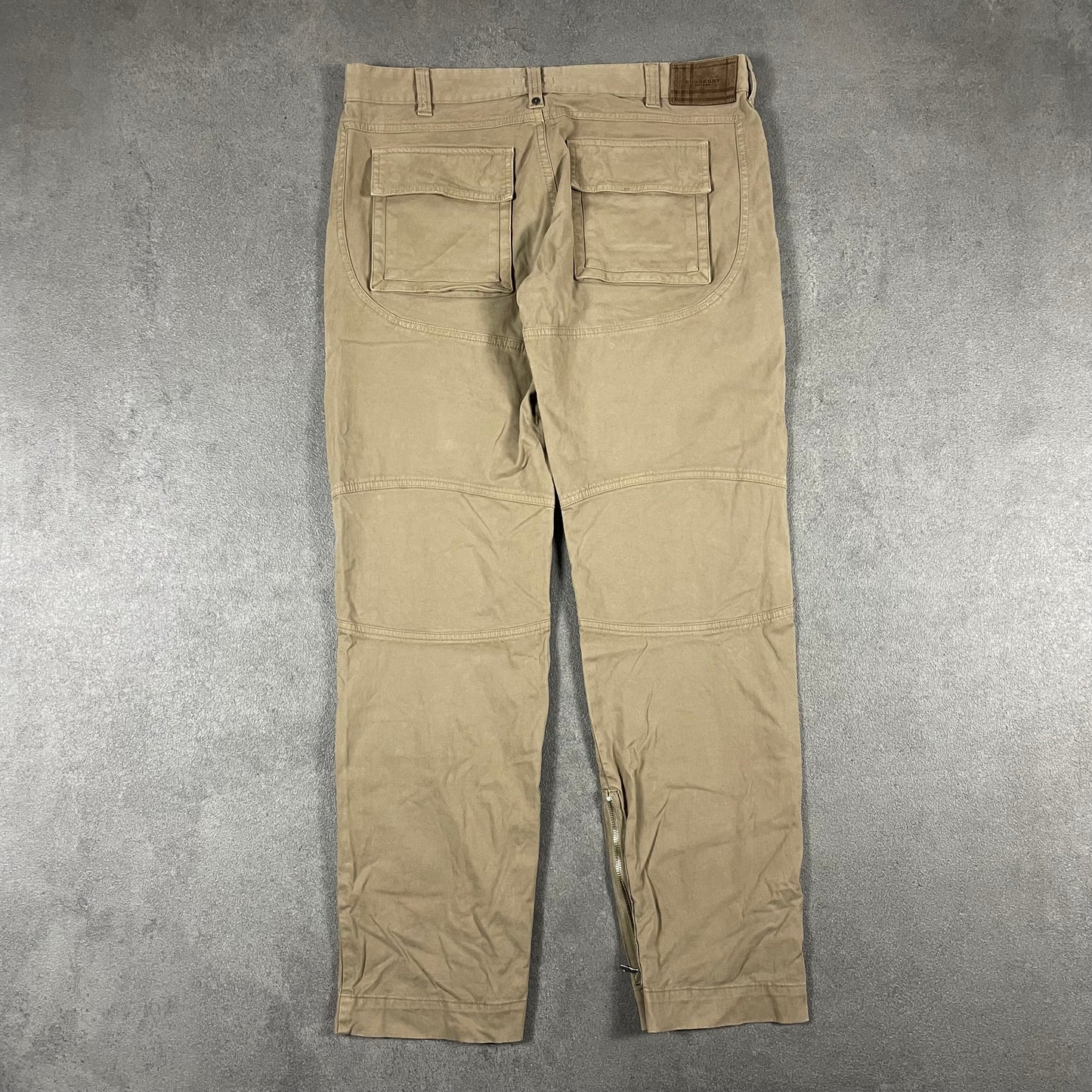 Burberry Cargo Pants (L)