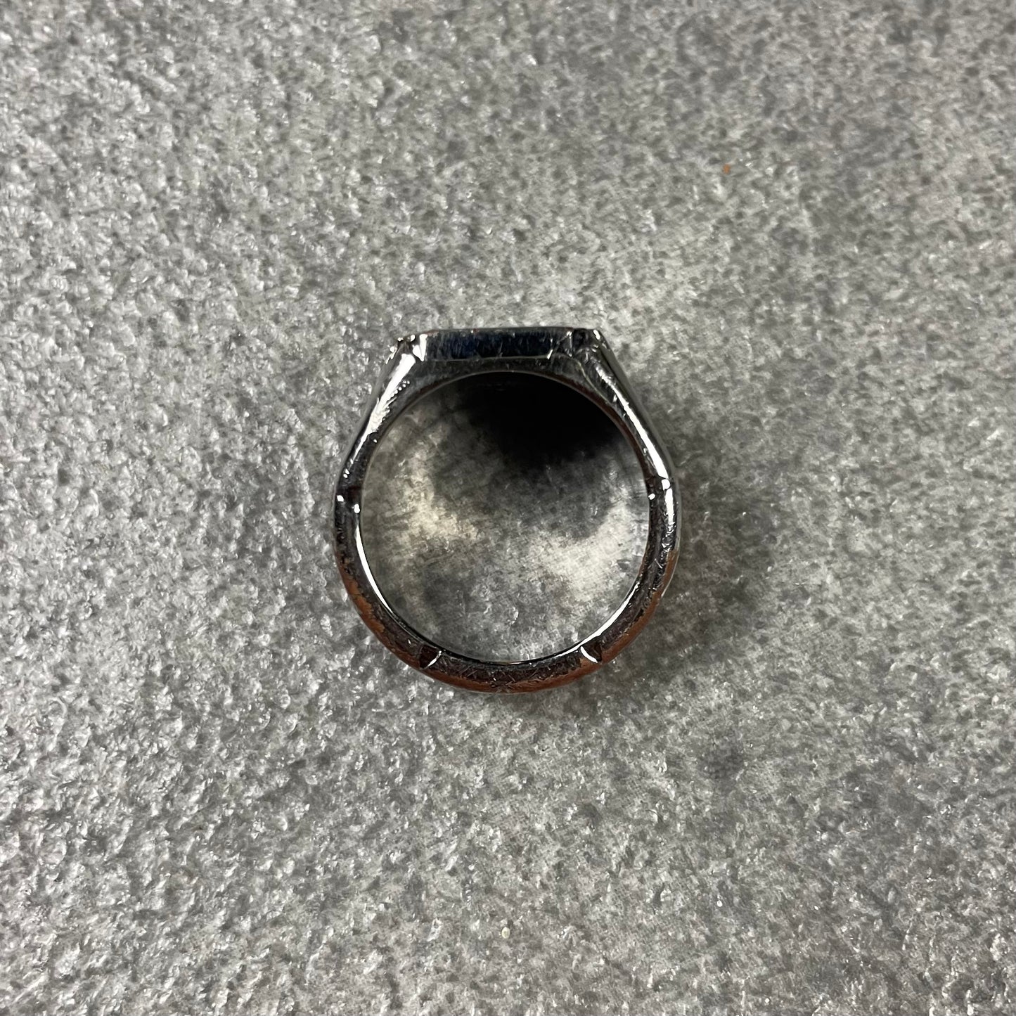 Louis Vuitton Classic Ring (M)