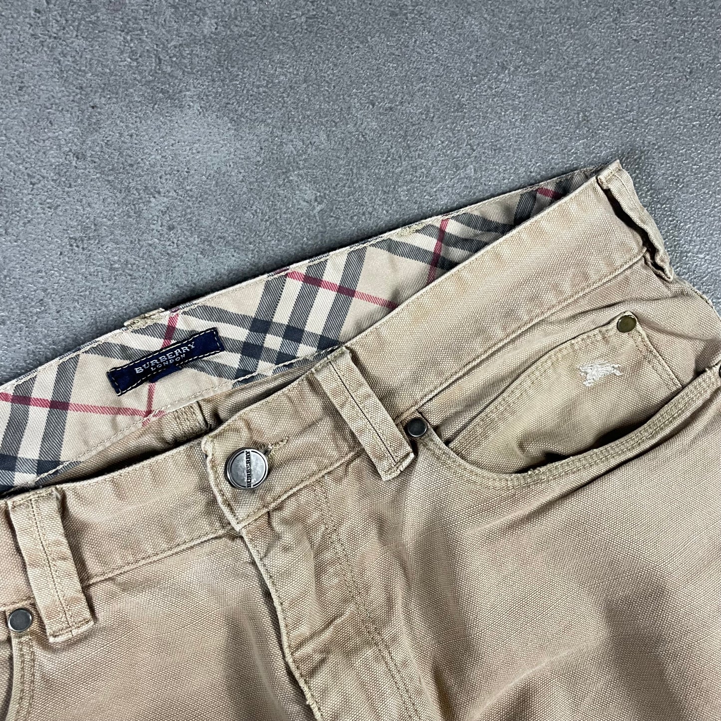 Burberry Chino Pants (L)