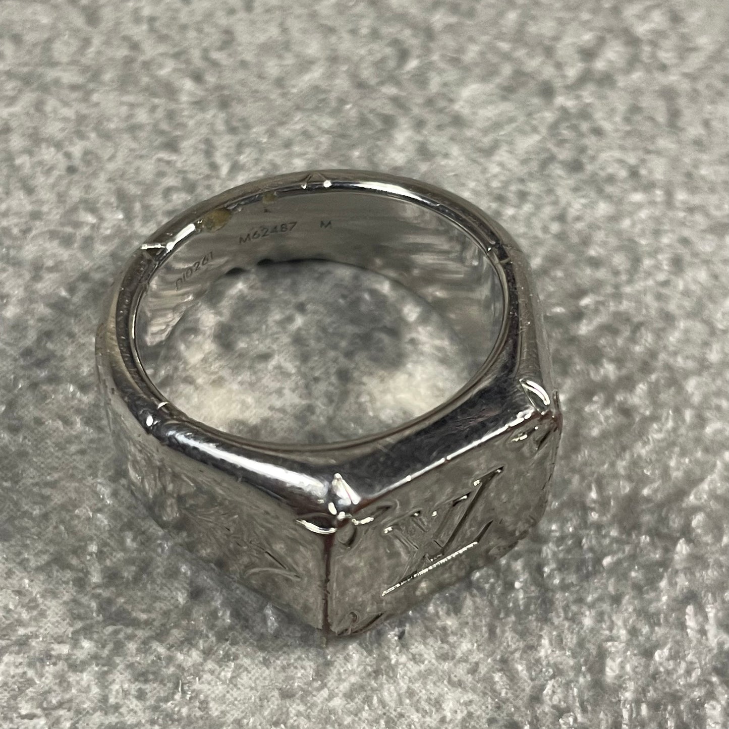 Louis Vuitton Ring (M)