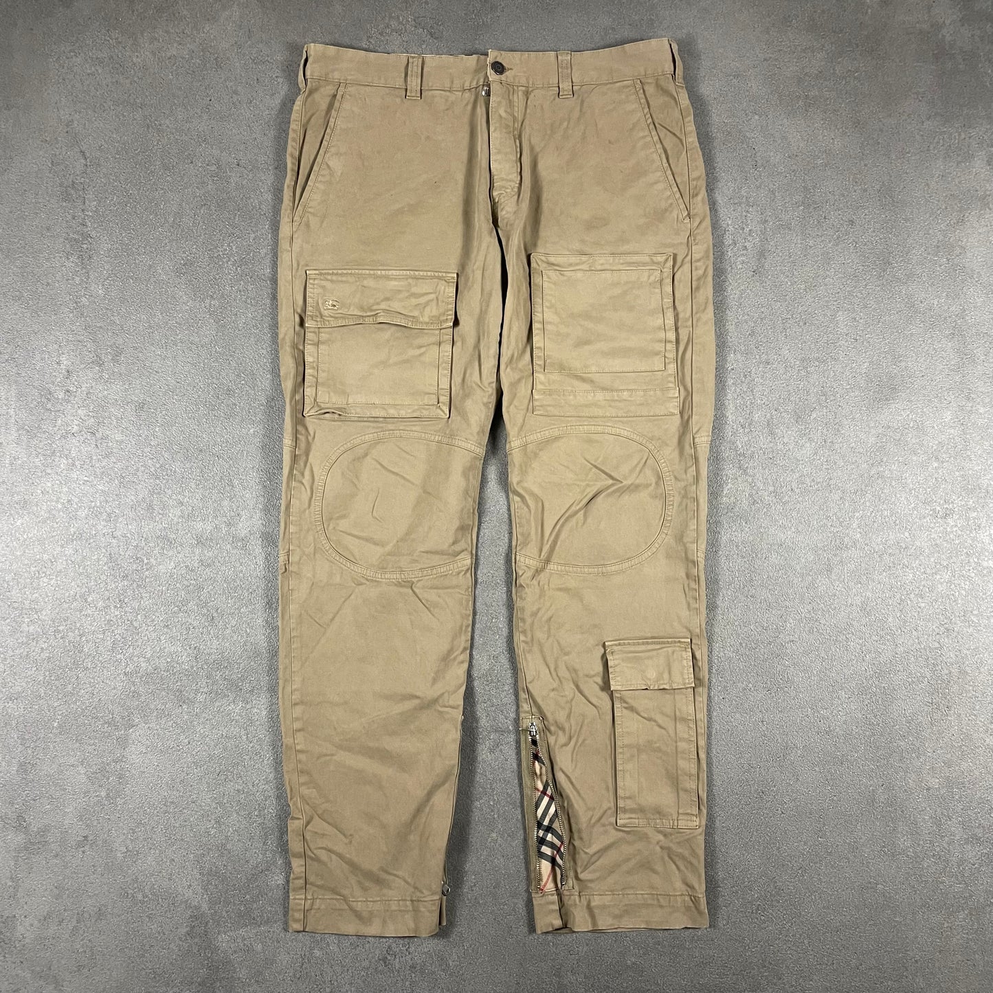 Burberry Cargo Pants (L)