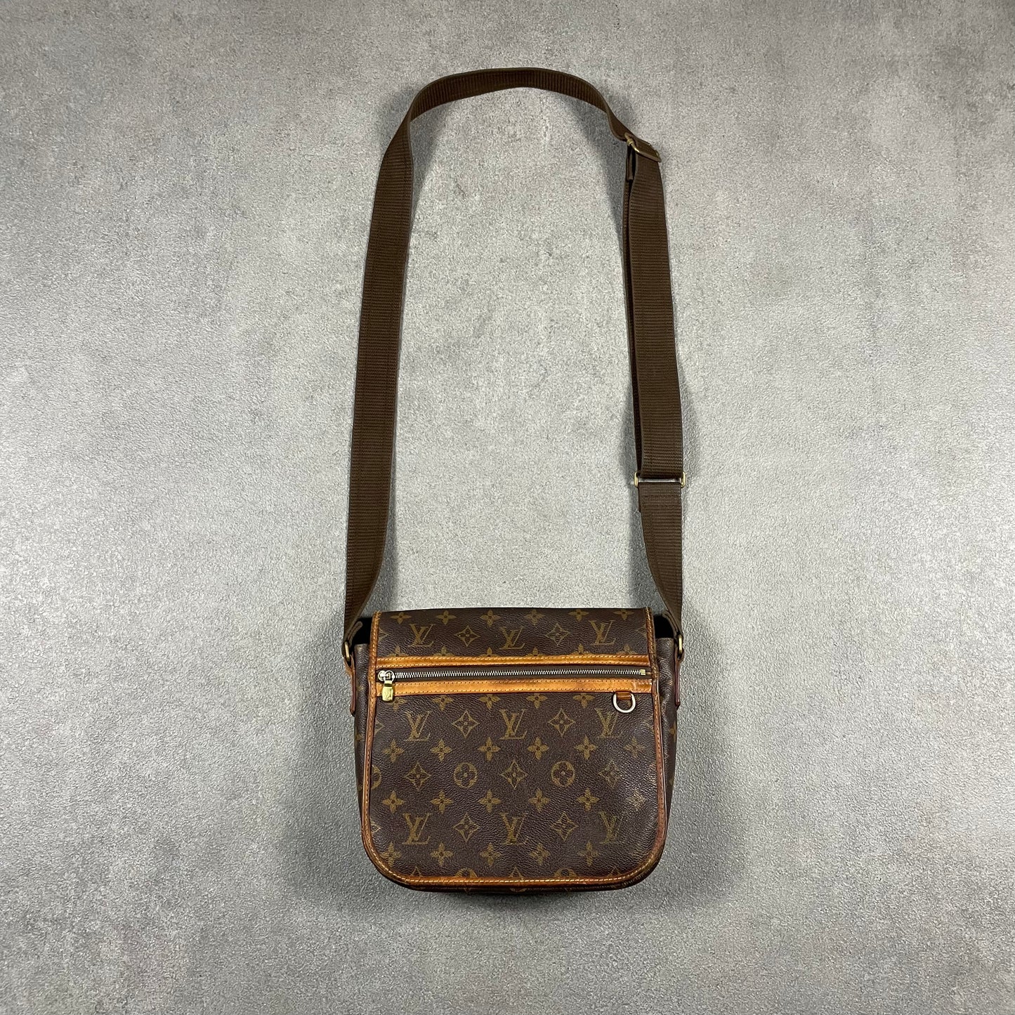 Louis Vuitton Messenger Bag