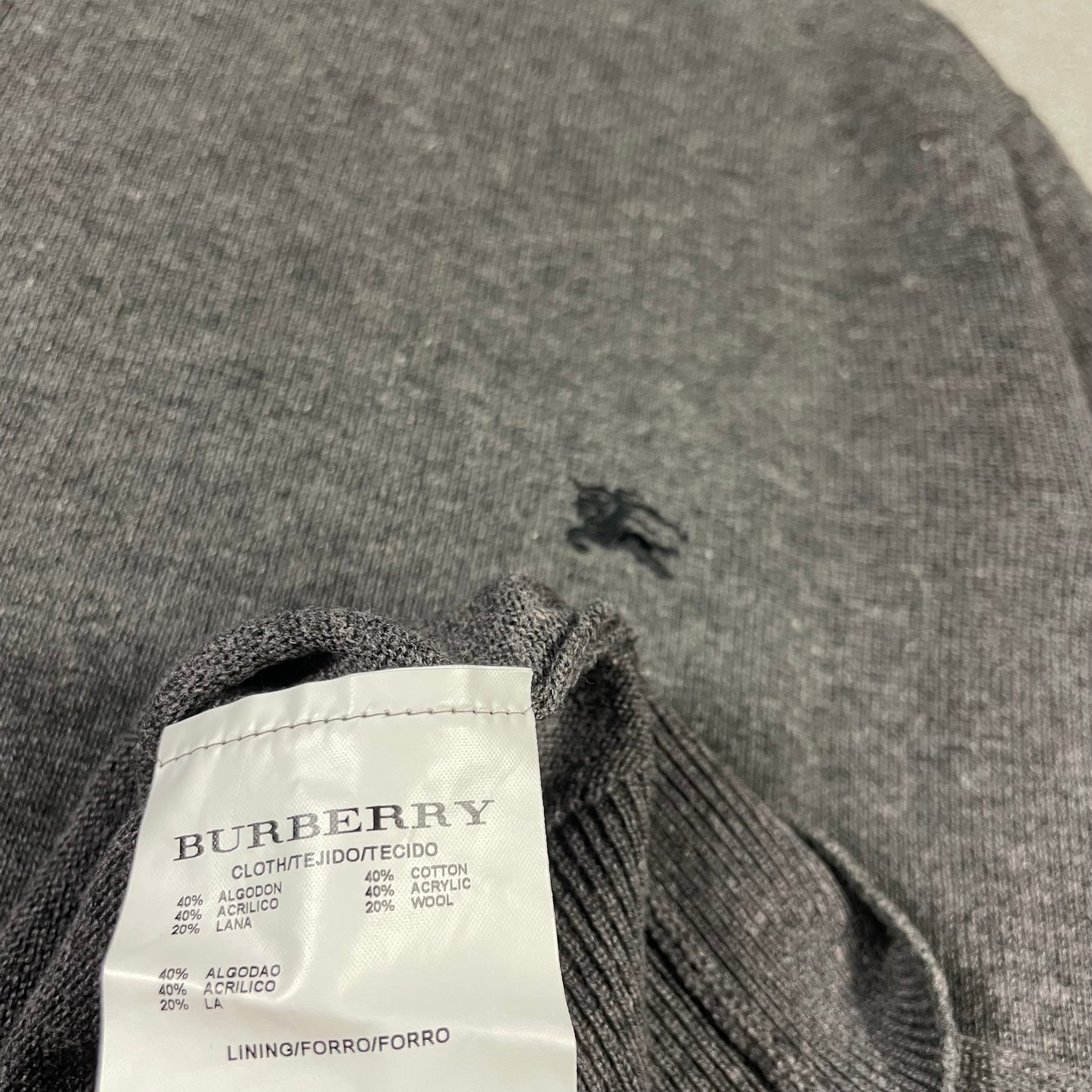 Burberry Crewneck (M)