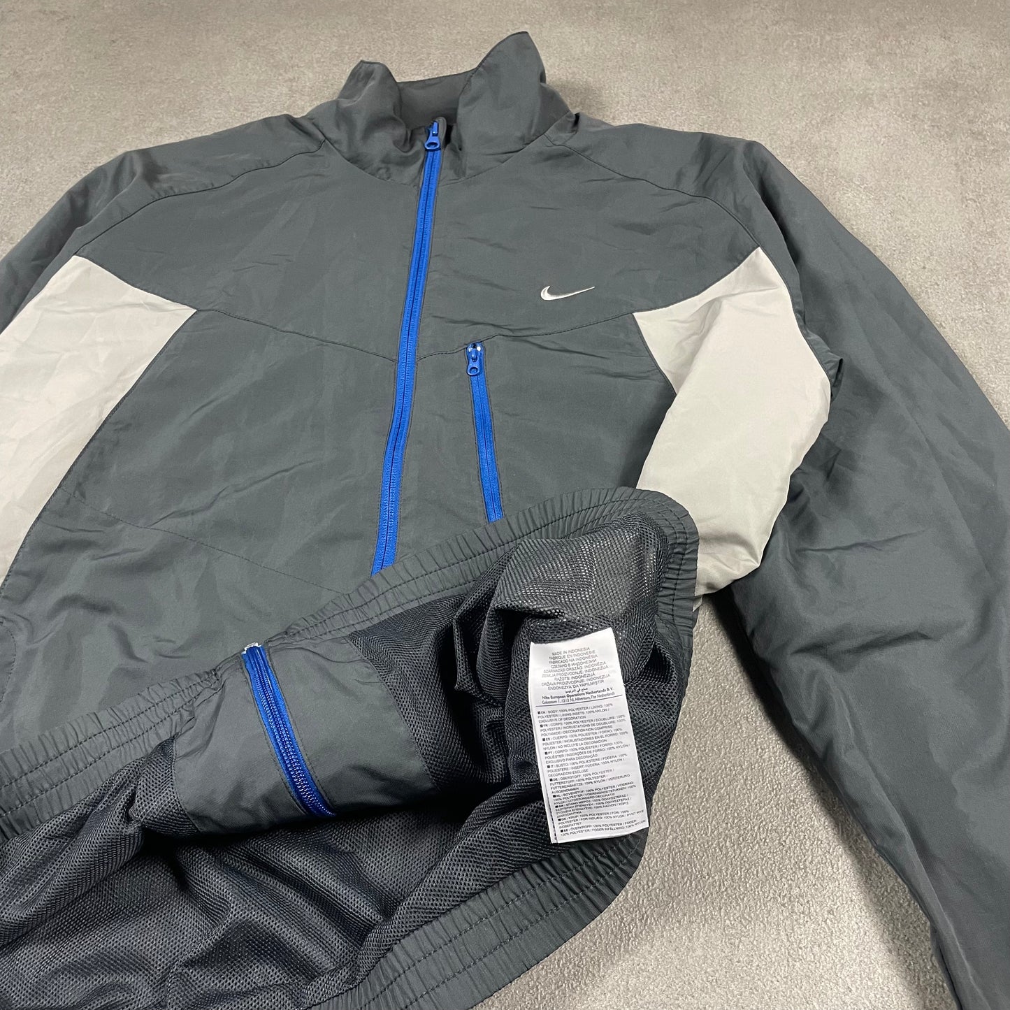 Nike vintage Tracksuit (XL)