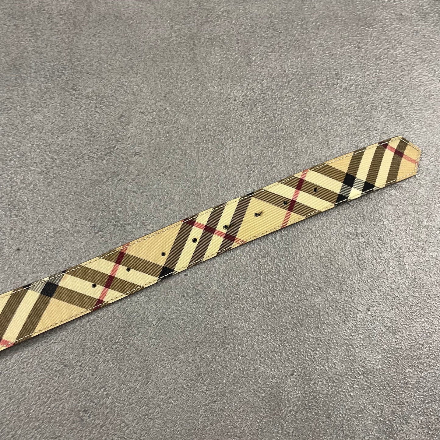 Burberry Belt (95)