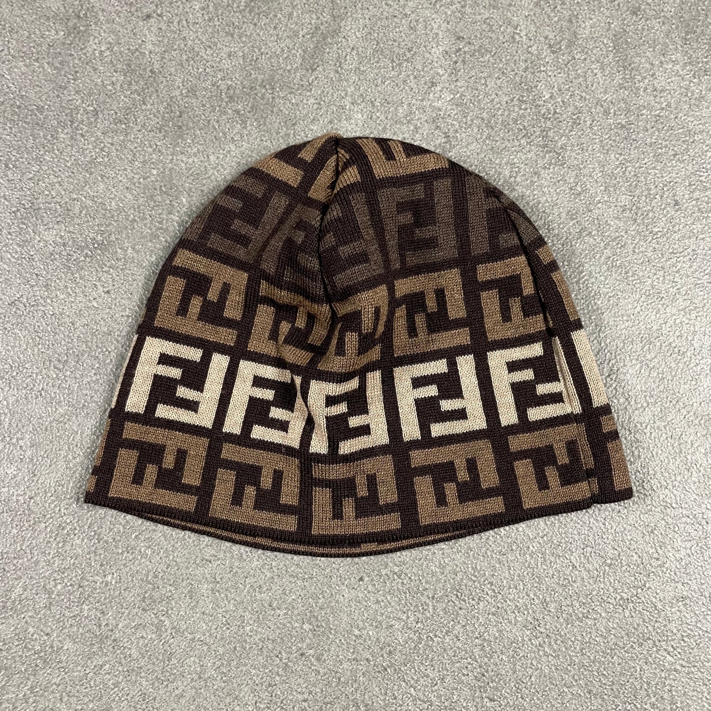 Fendi Beanie ( L )