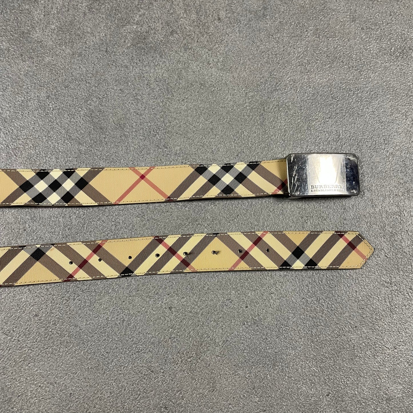 Burberry Belt (95)