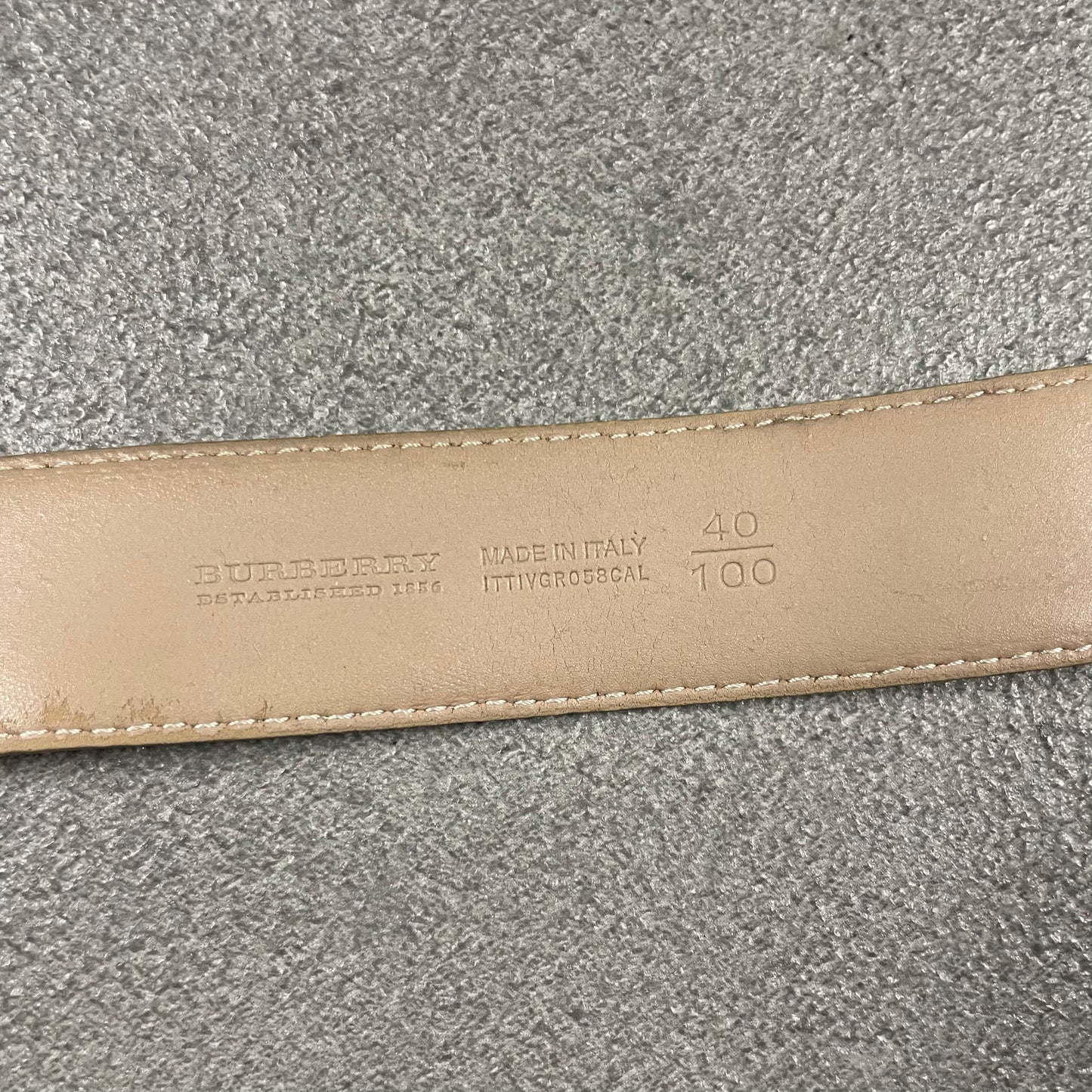 Burberry Belt (95)