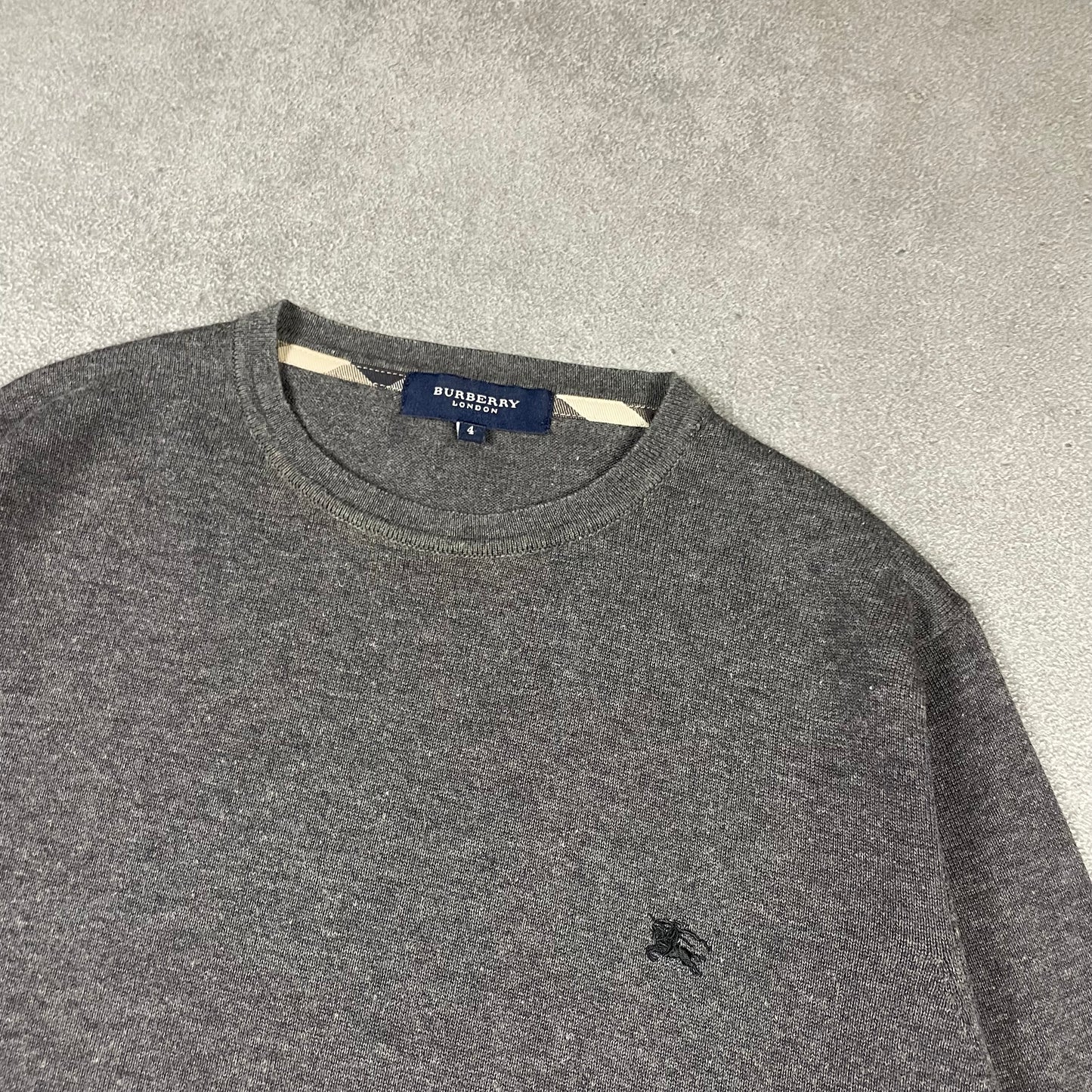 Burberry Crewneck (M)