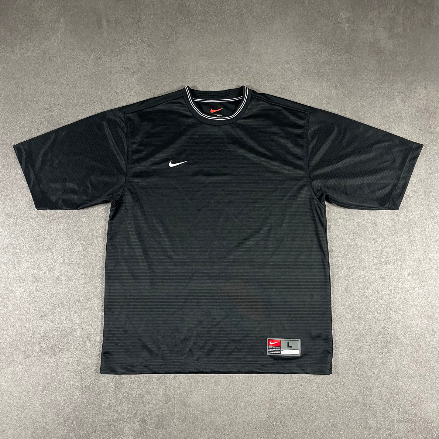 Nike vintage Tee (L)