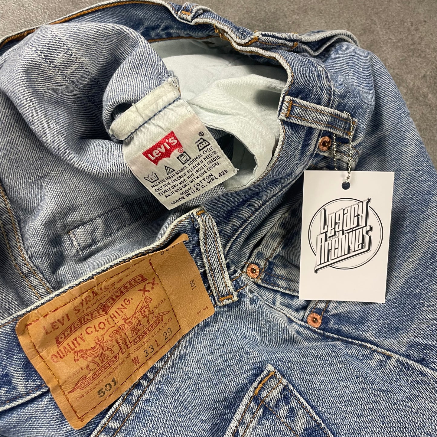 Levis 501 Made in USA (33x29)