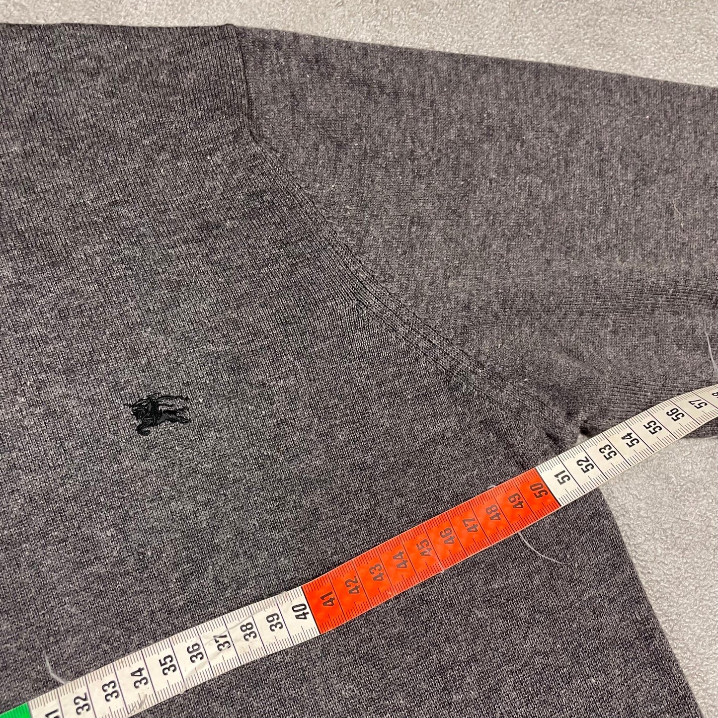 Burberry Crewneck (M)