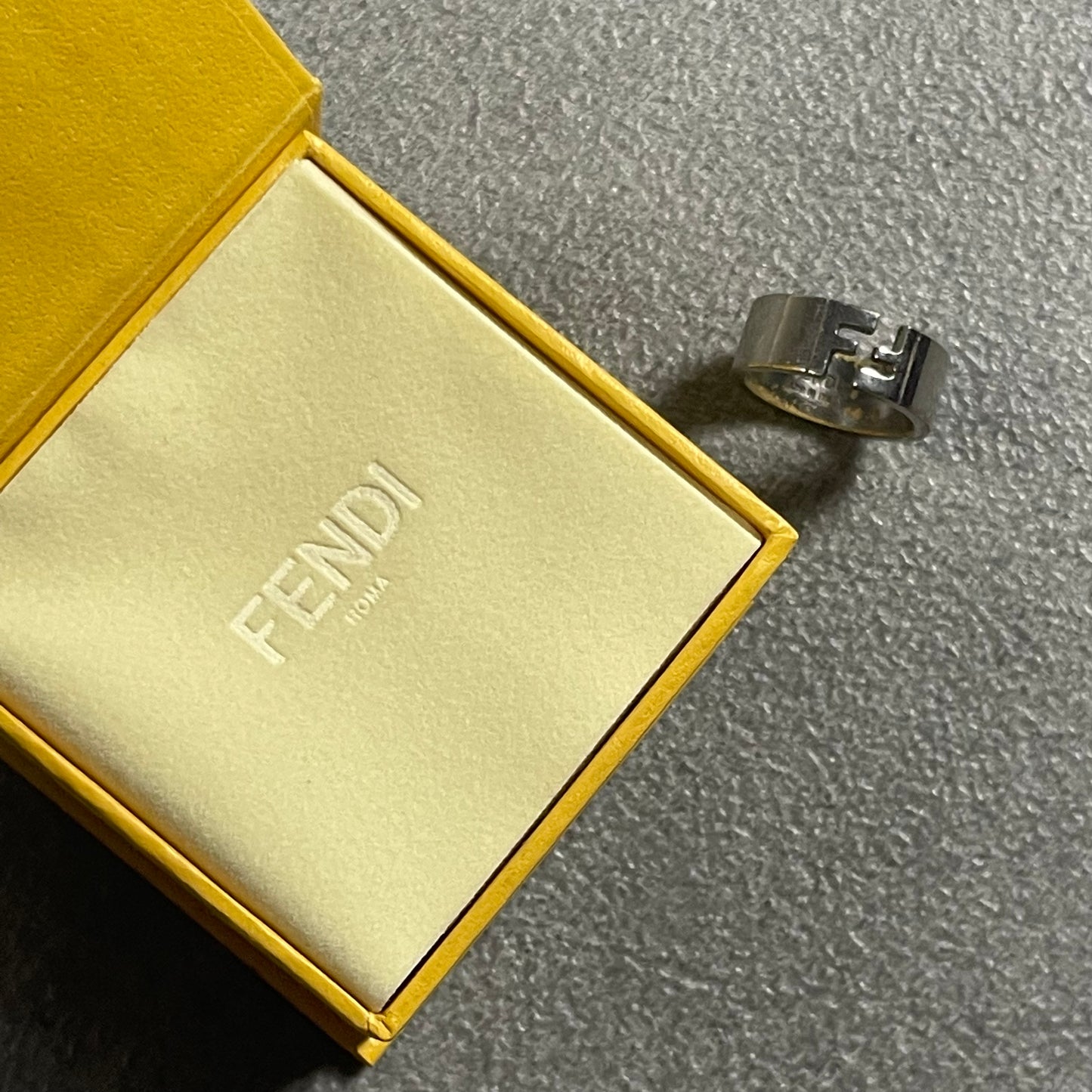 Fendi vintage Ring (M)