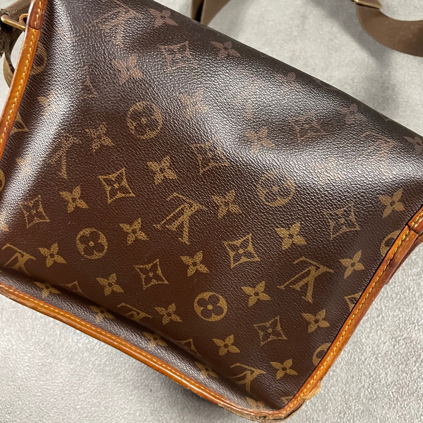 Louis Vuitton Bosphore Bag