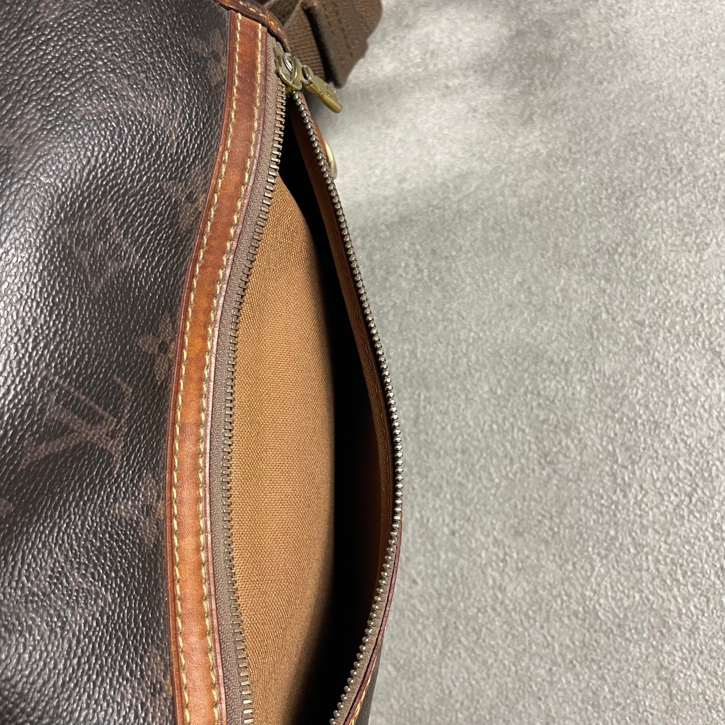 Louis Vuitton Bosphore Bag