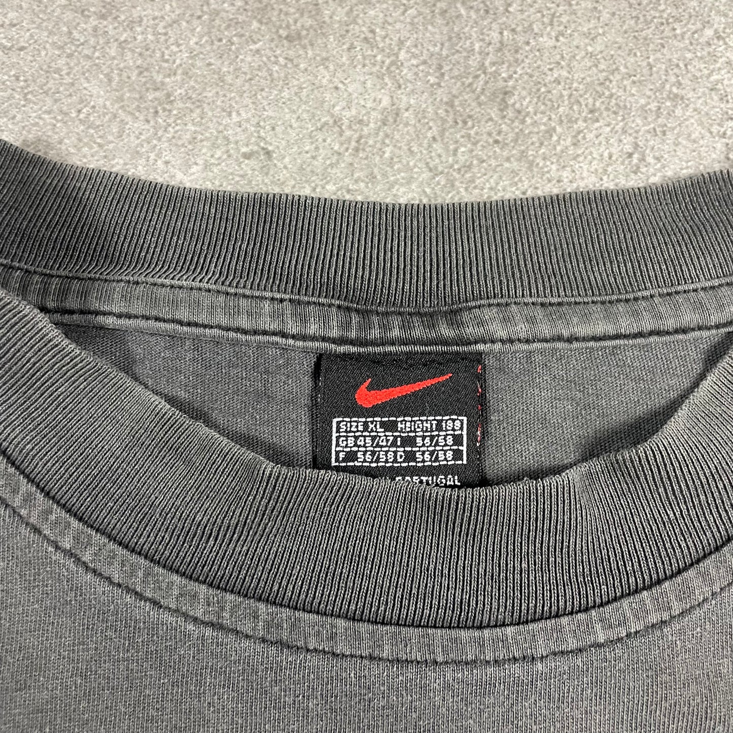 Nike vintage Tee (XL)