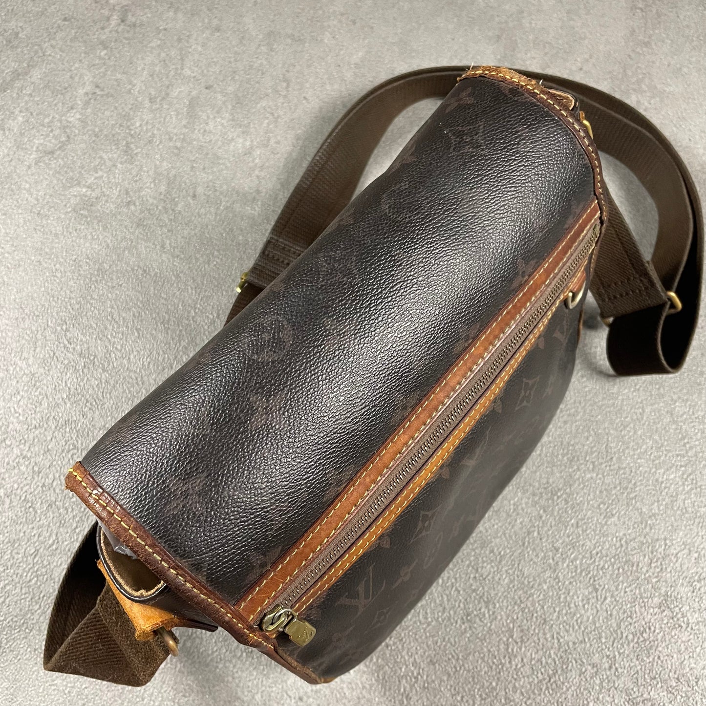 Louis Vuitton Bosphore Bag