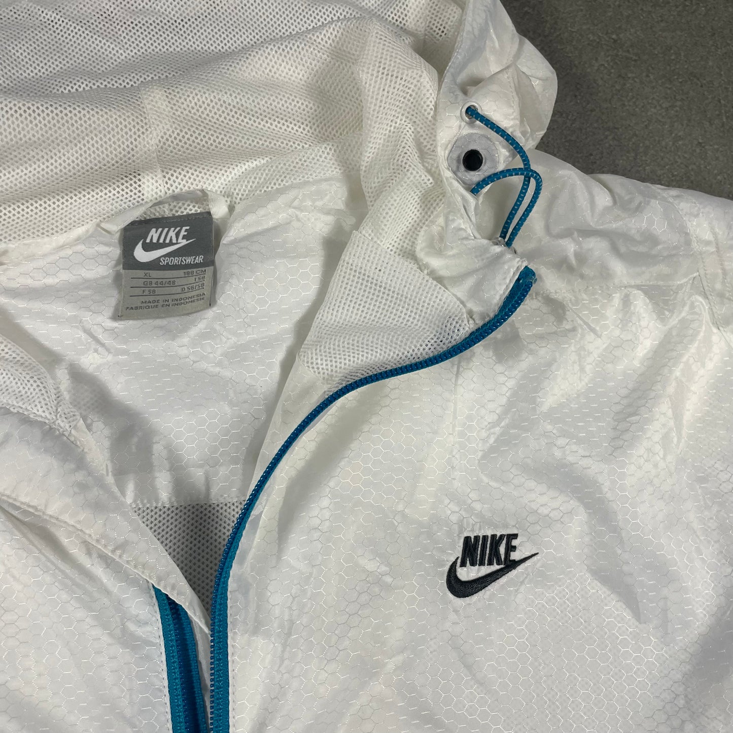 Nike air tracksuit (XL)