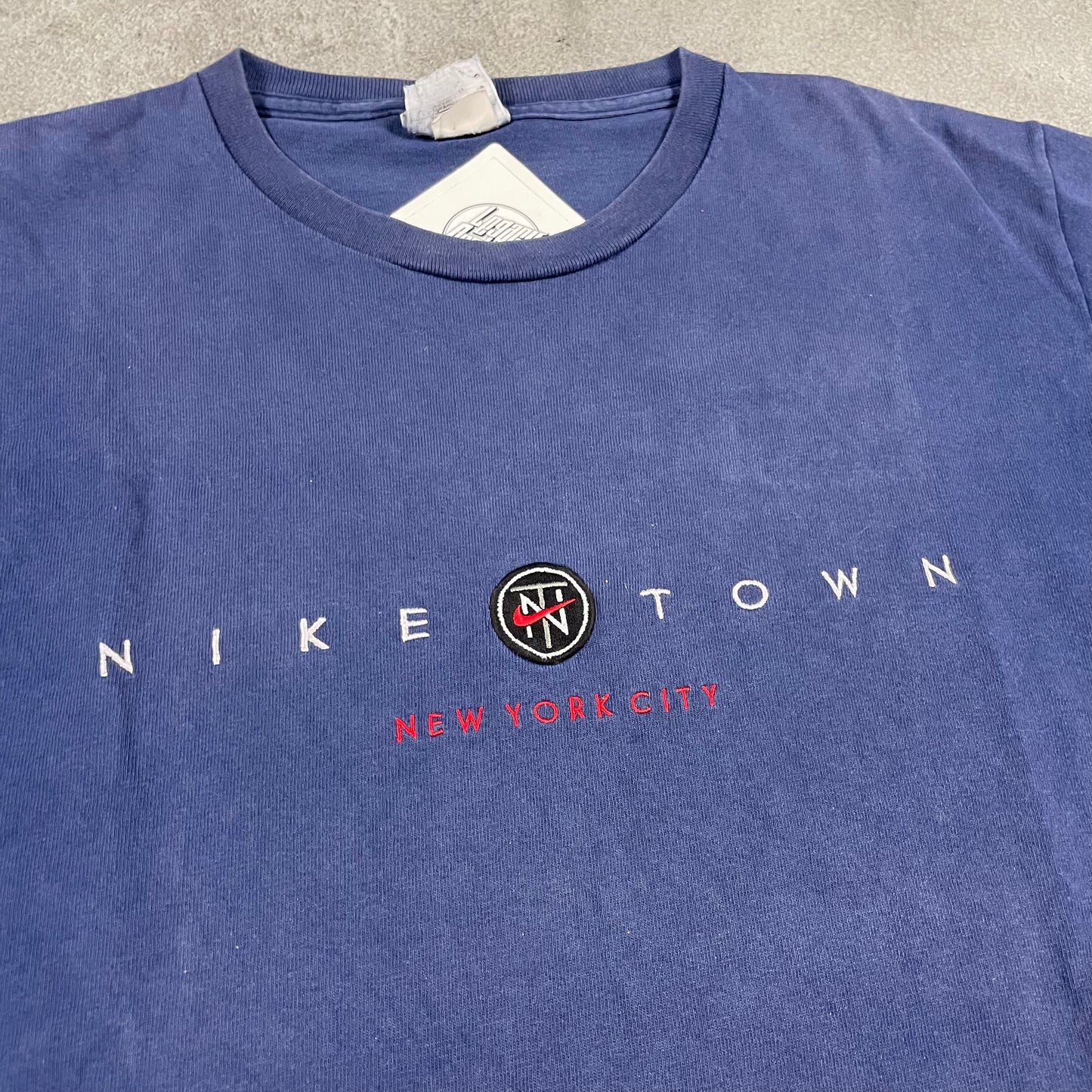 Nike Town vintage Tee (S)