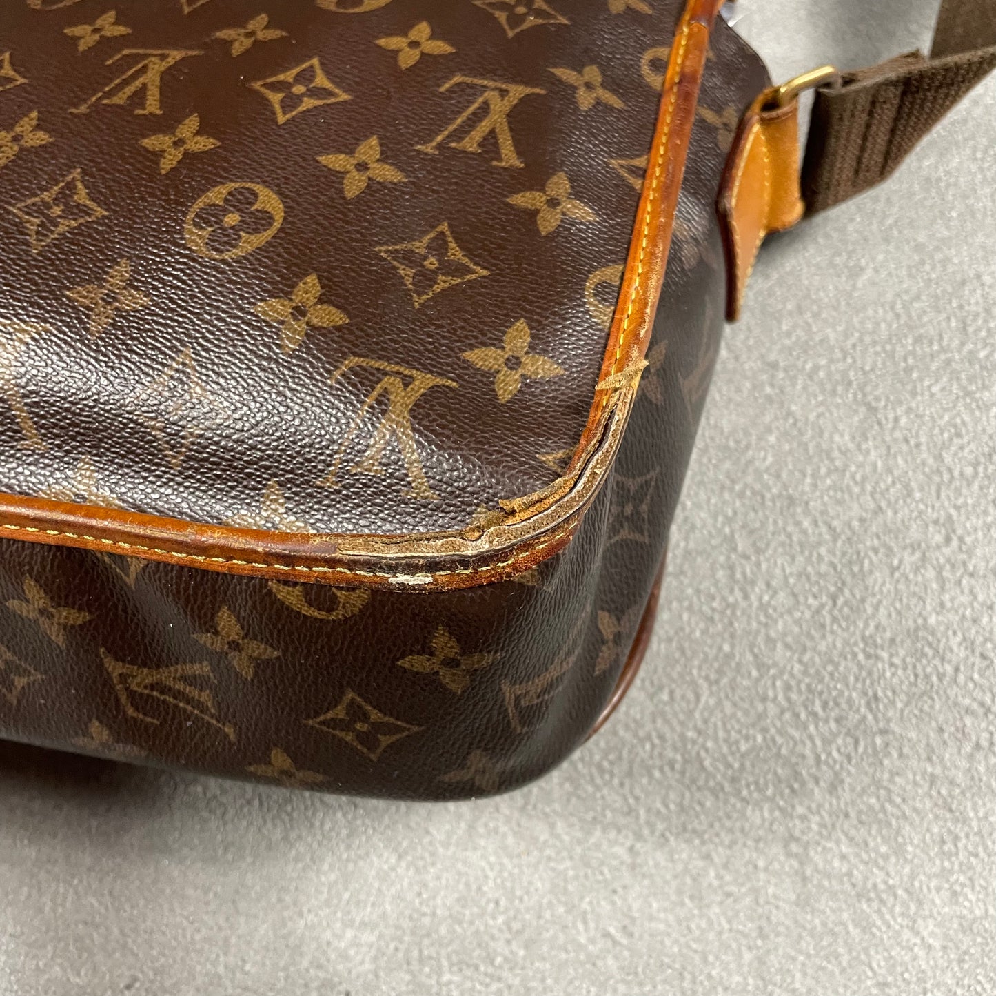 Louis Vuitton Bosphore Bag