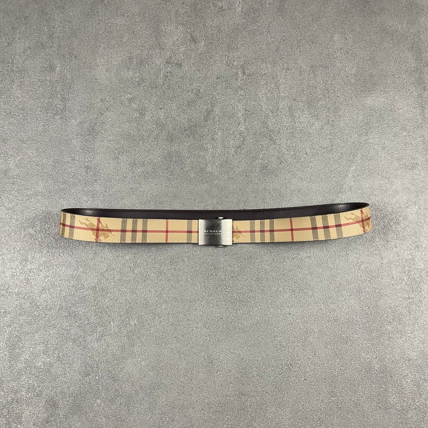 Burberry vintage belt (105)