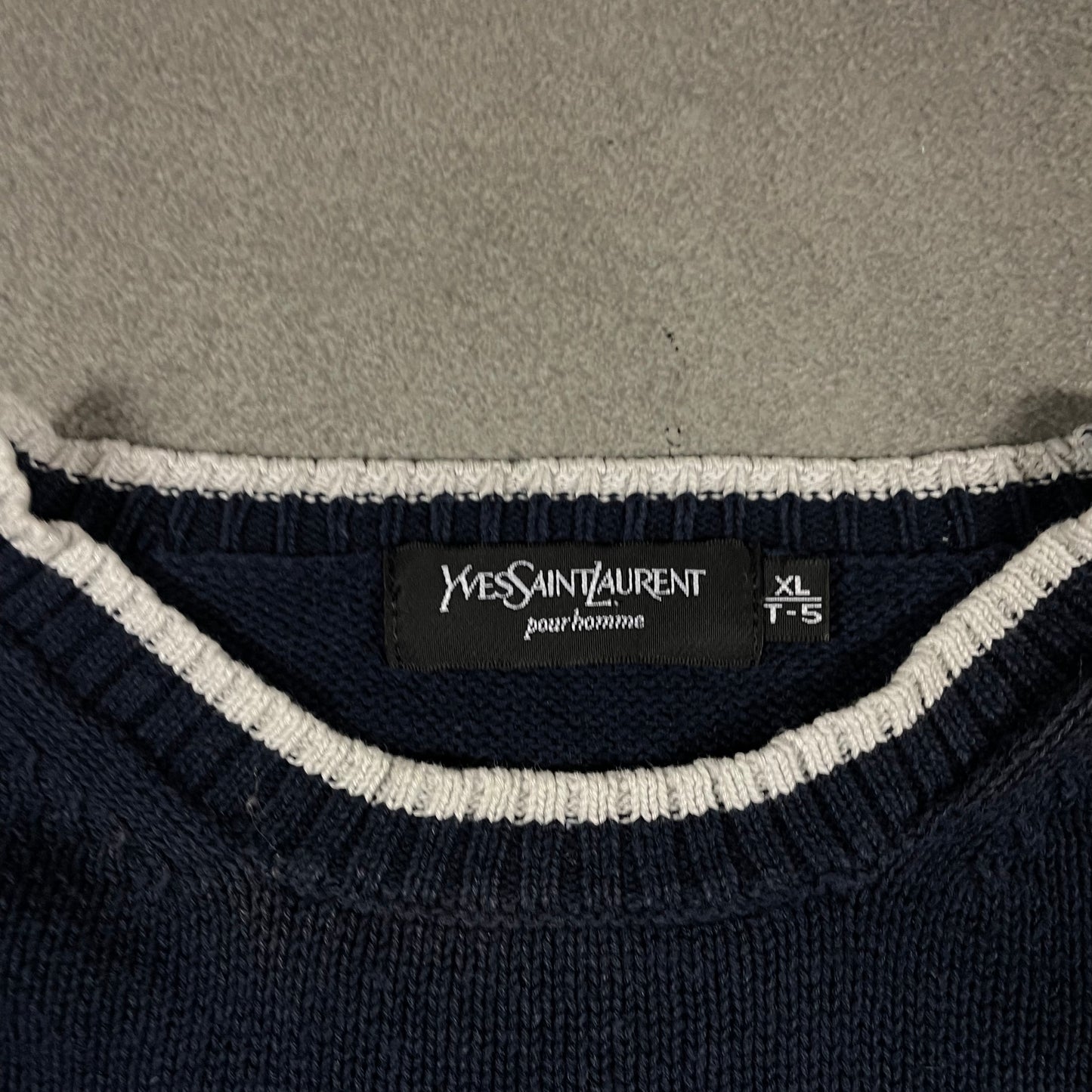 YSL vintage Crewneck (XL)