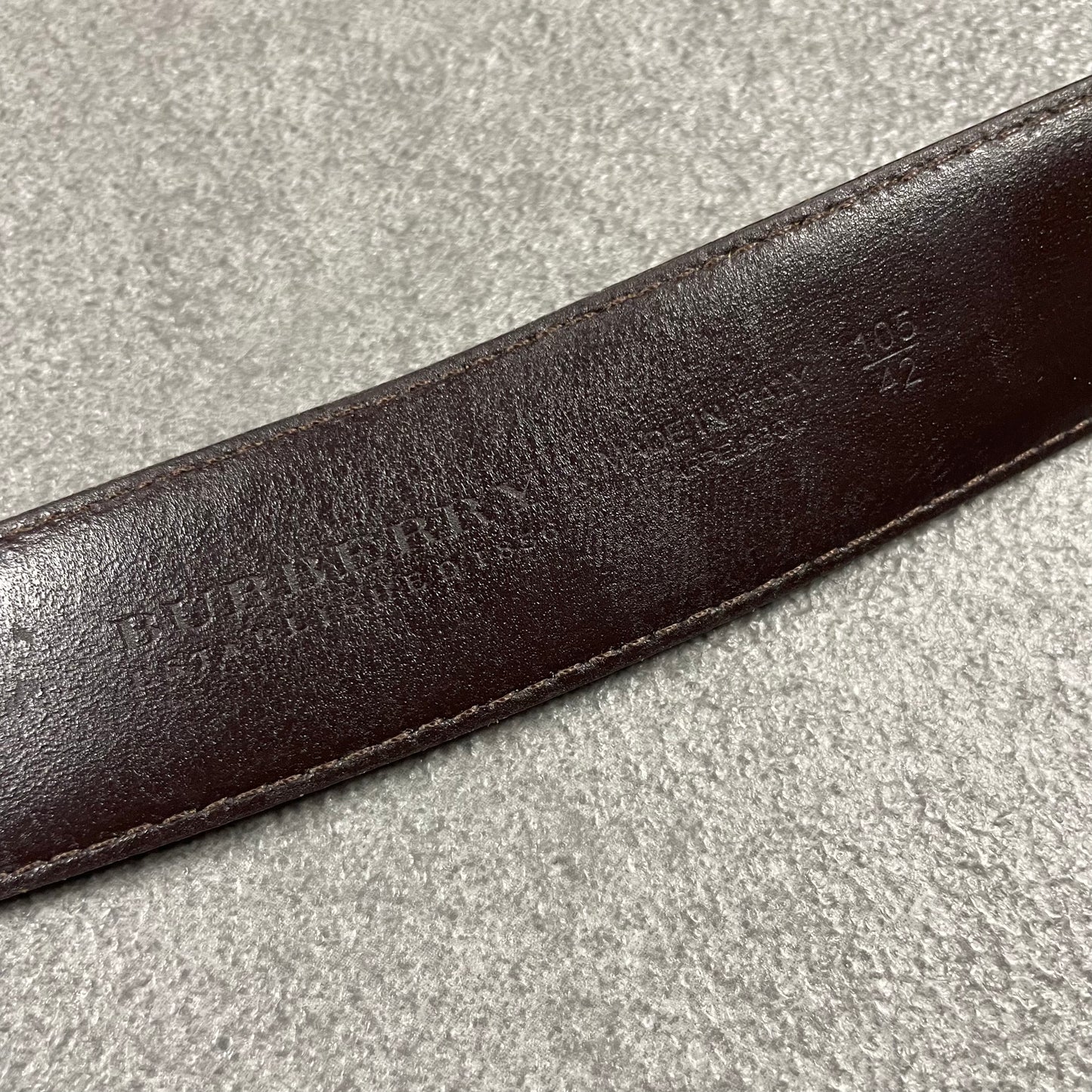 Burberry belt (105)