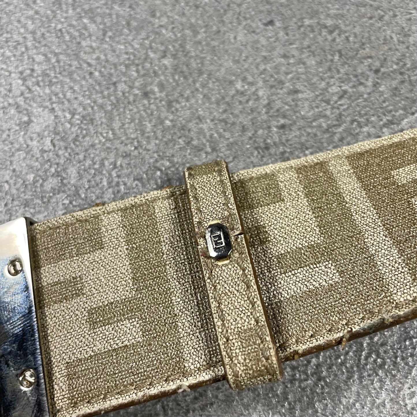 Fendi vintage belt (95-100)