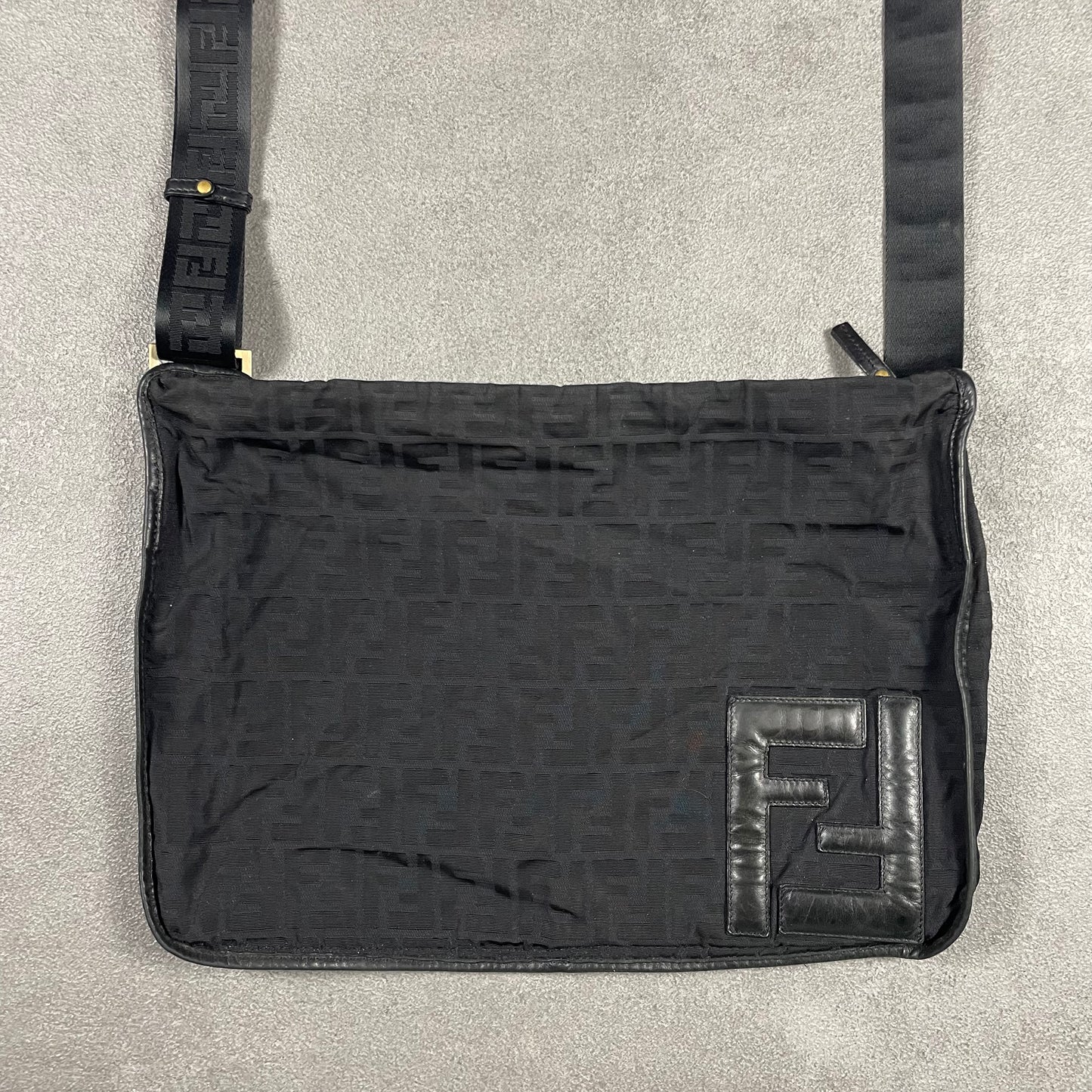 Fendi vintage Messenger