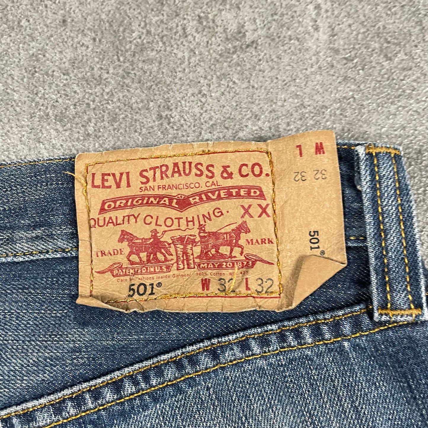 Levis 501 vintage (M)