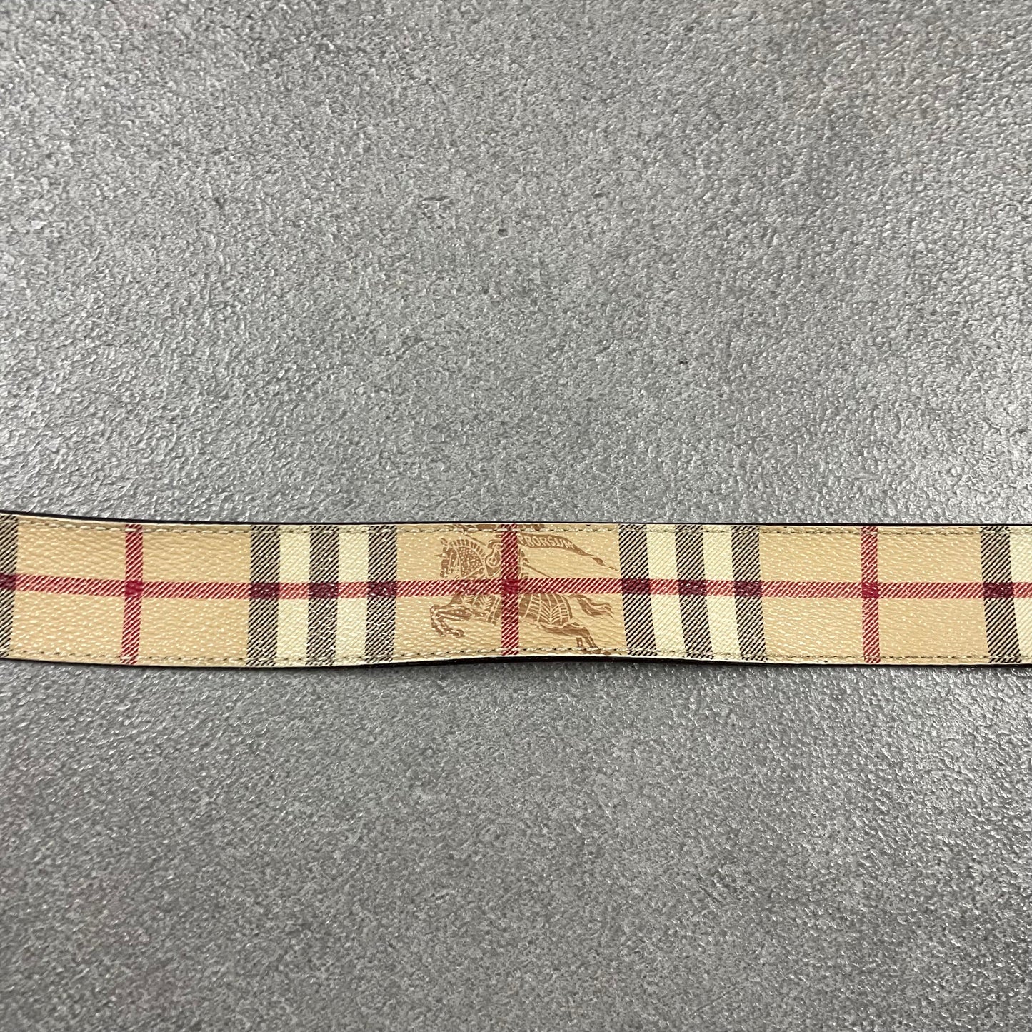 Burberry belt (105)