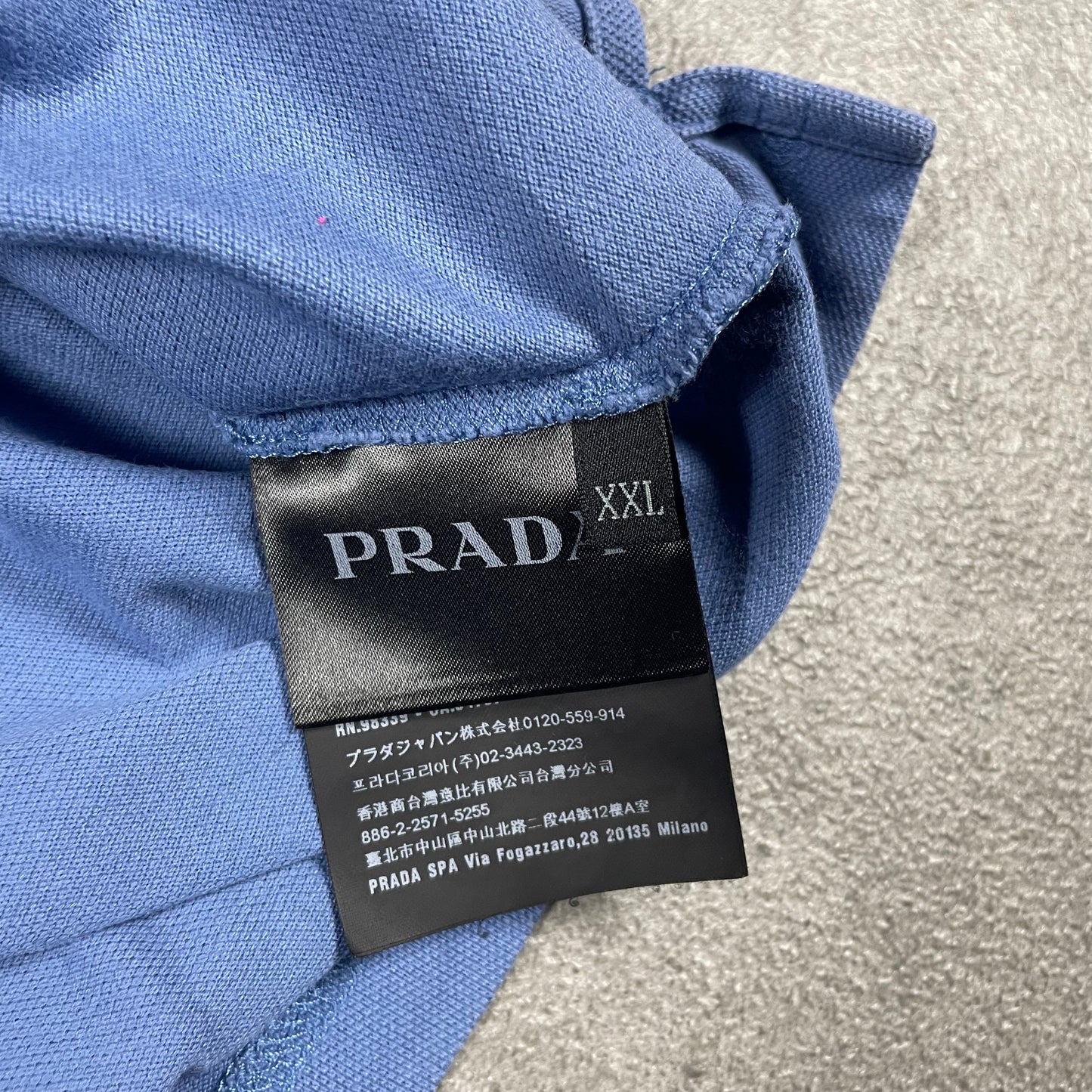 Prada vintage Polo (XL)