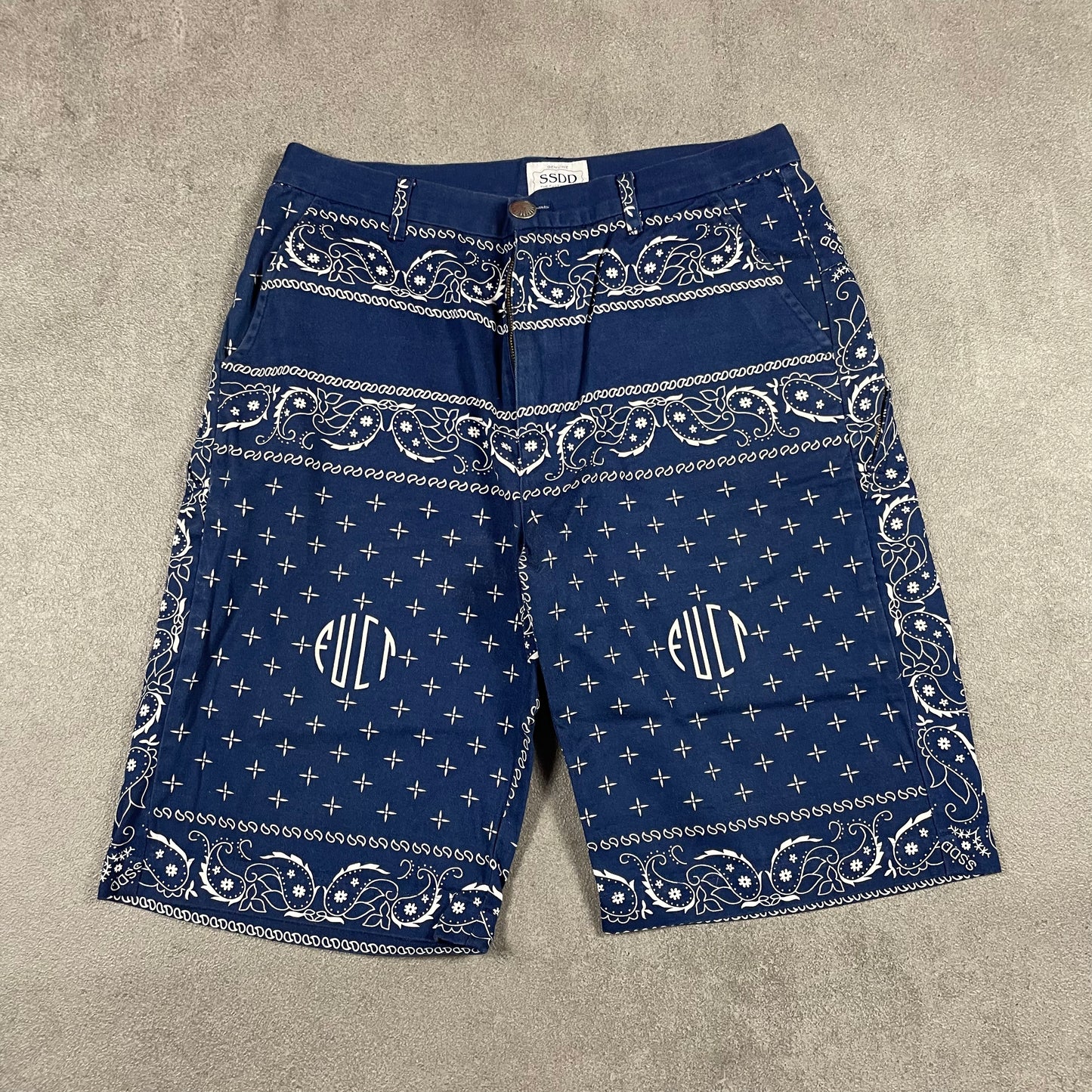 Fuct Vintage bandana Short (M)