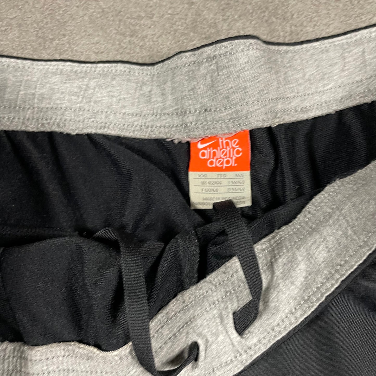 Nike vintage Trackpant (XXL)