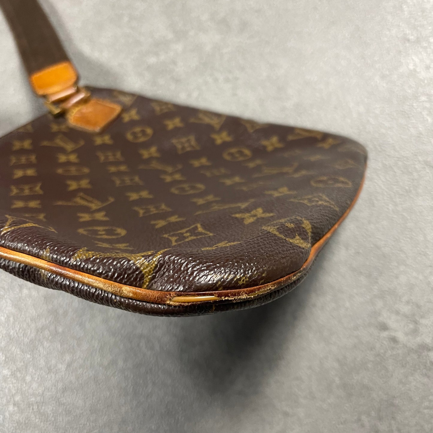 Louis Vuitton Bosphore Bag