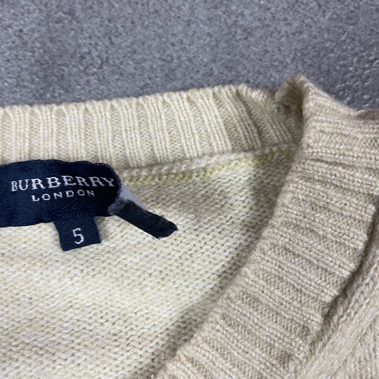 Burberry Crewneck (L)