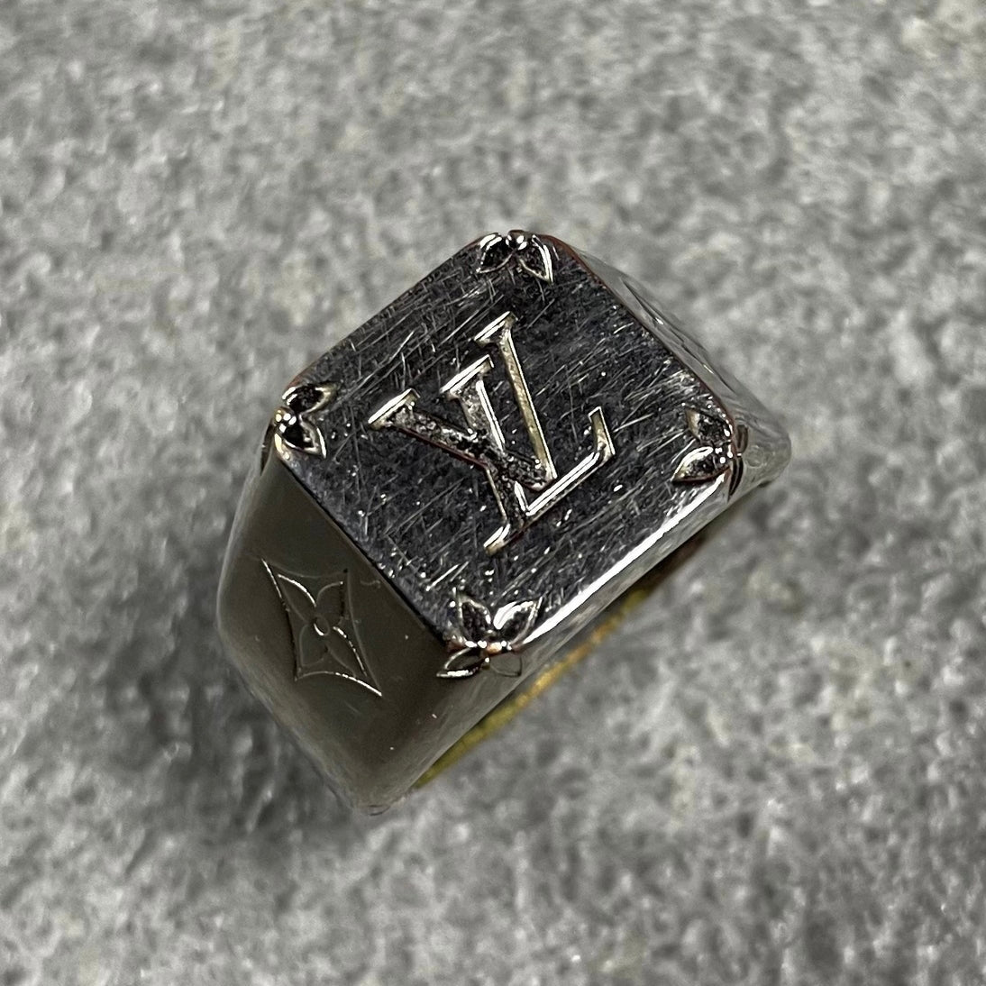 Louis Vuitton Classic Ring