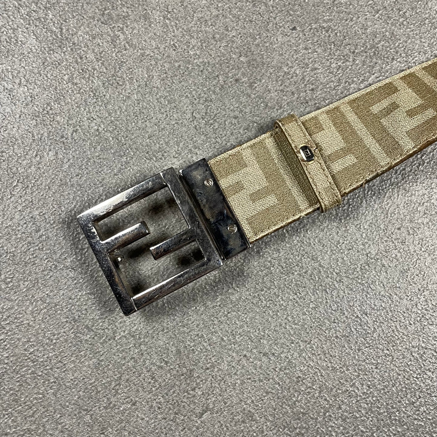 Fendi vintage belt (95-100)