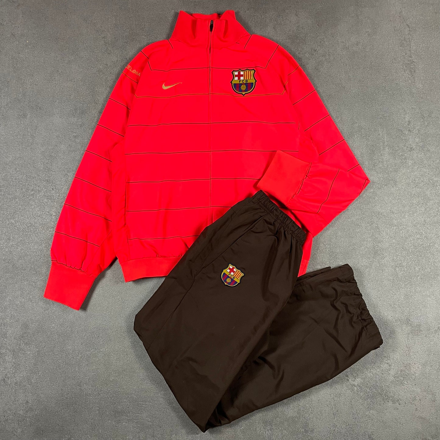 Nike x Barcelona Suit (L)