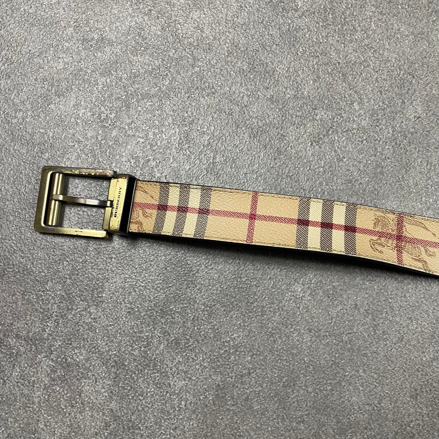 Burberry belt (105)