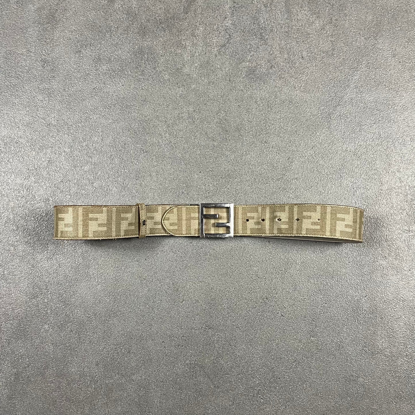 Fendi vintage belt (95-100)