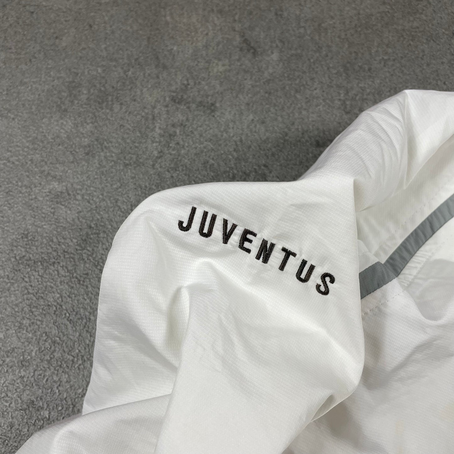 Nike x Juventus (L)