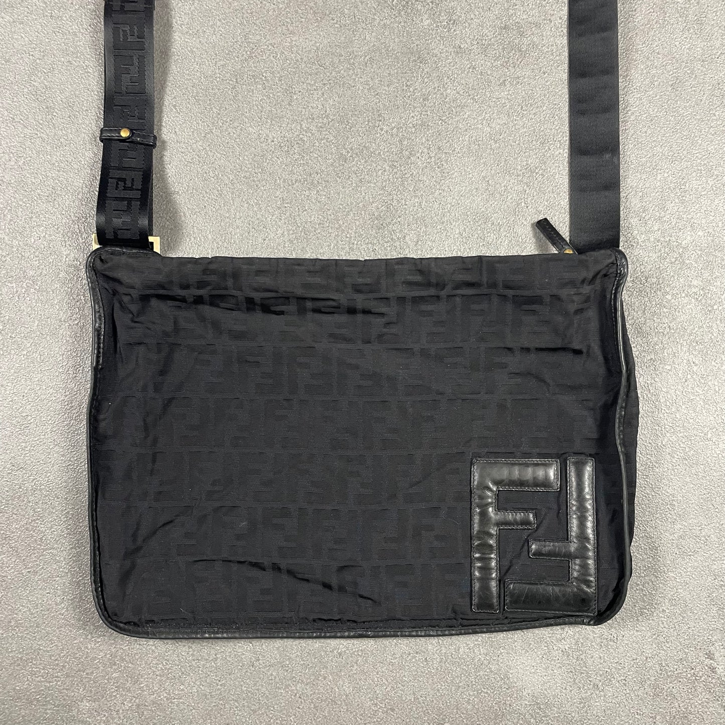 Fendi vintage Messenger