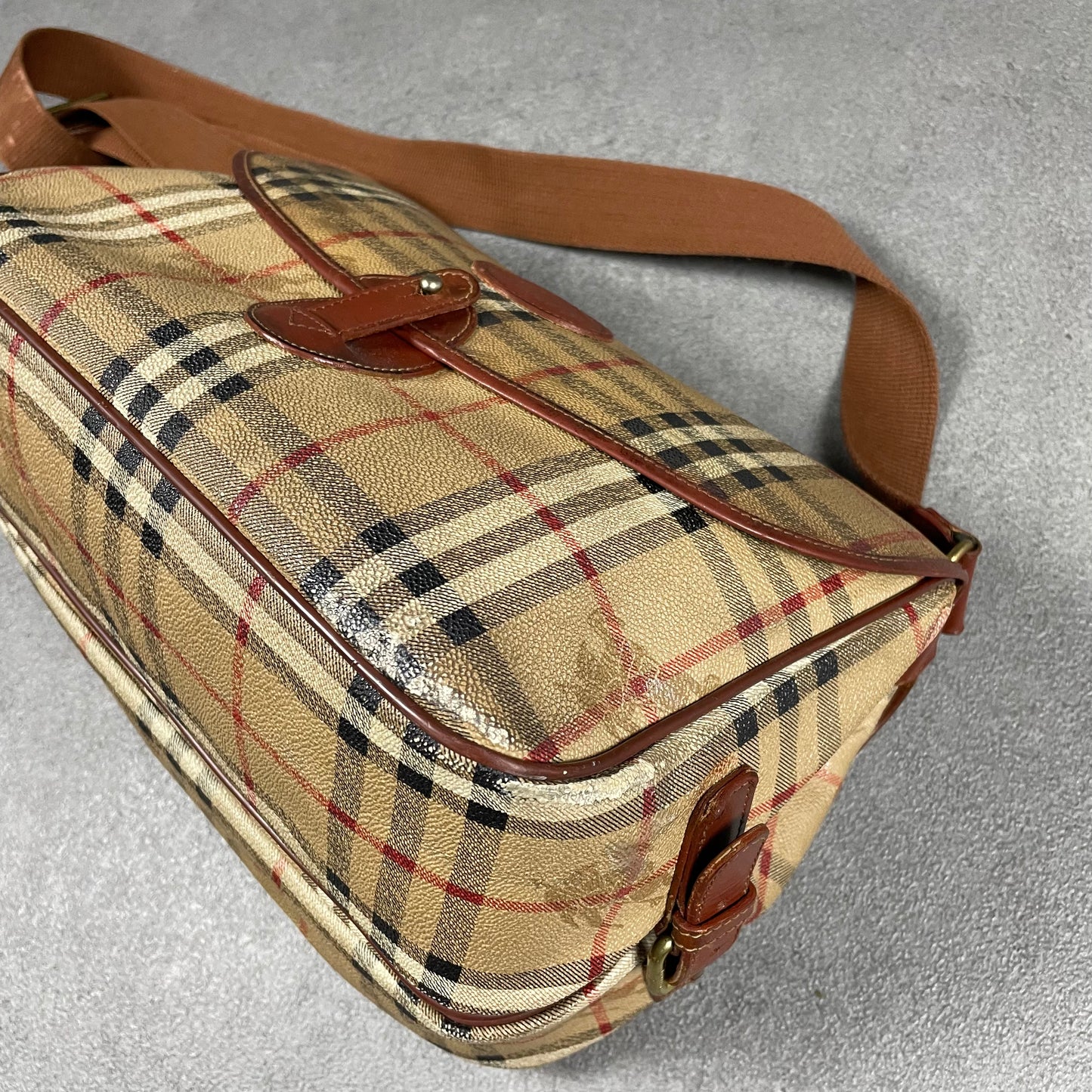 Burberry Vintage Messenger