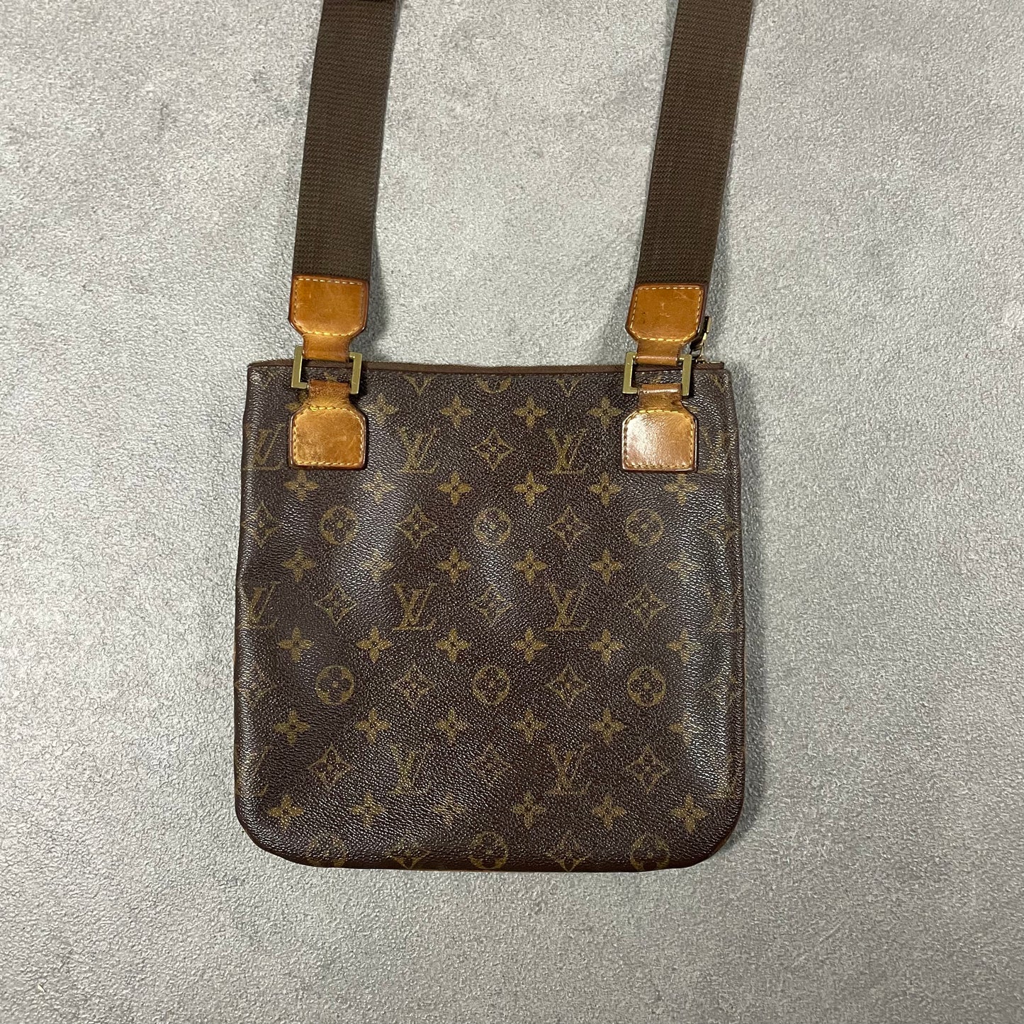 Louis Vuitton Bosphore Bag