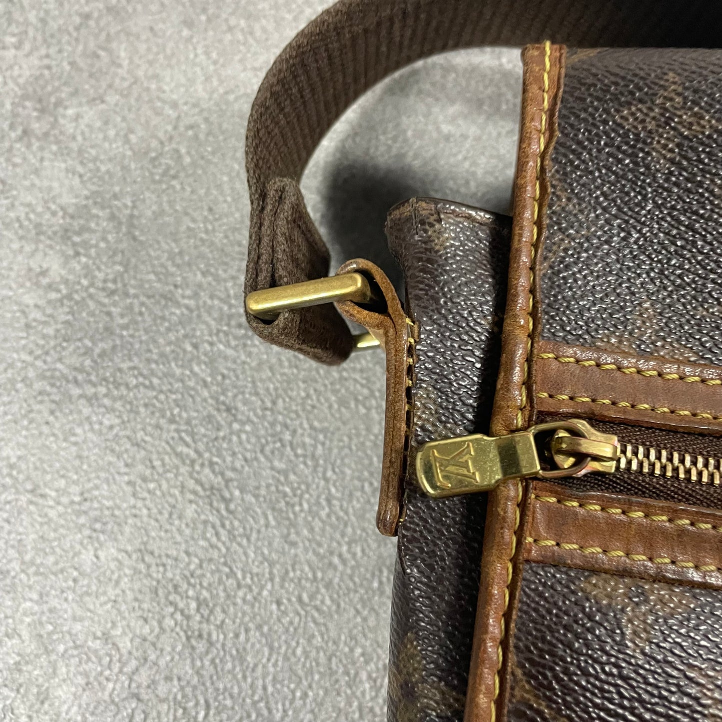 Louis Vuitton Messenger Bag