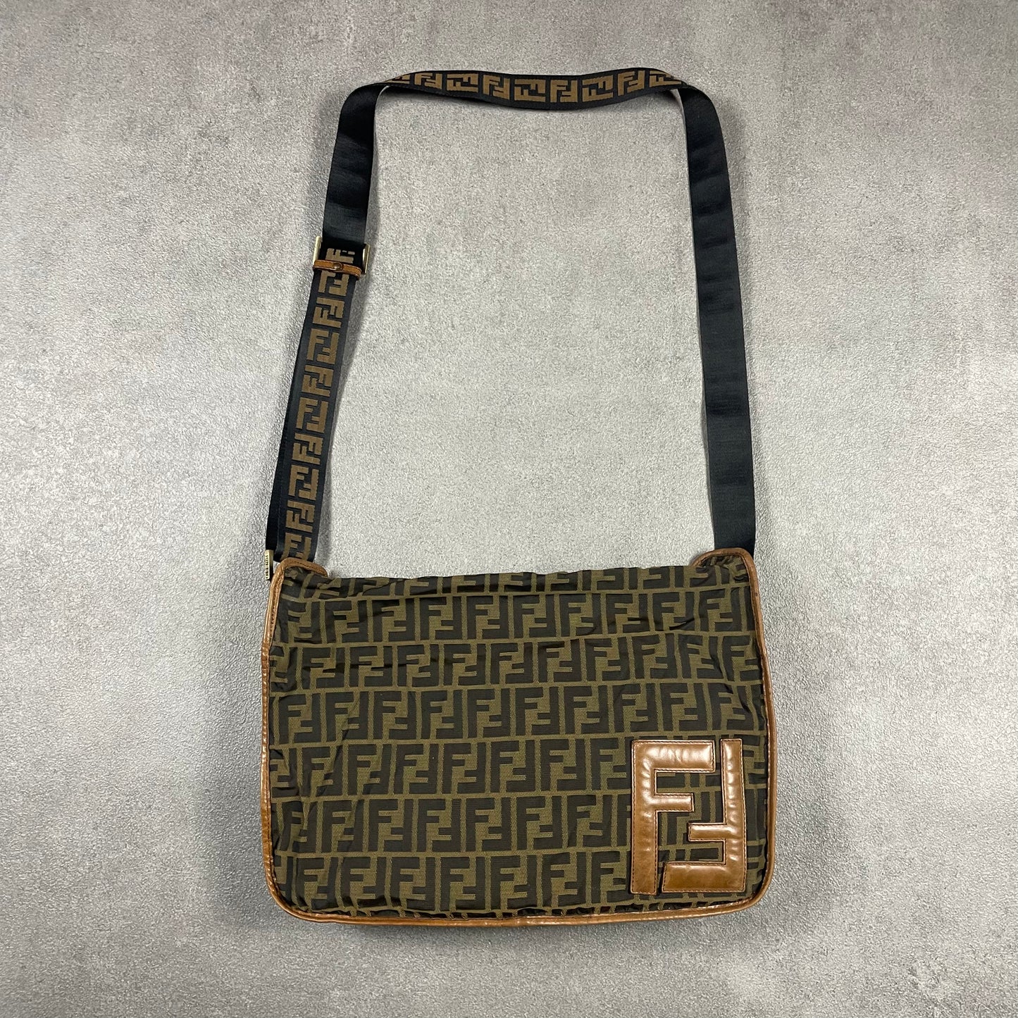 Fendi vintage Messenger