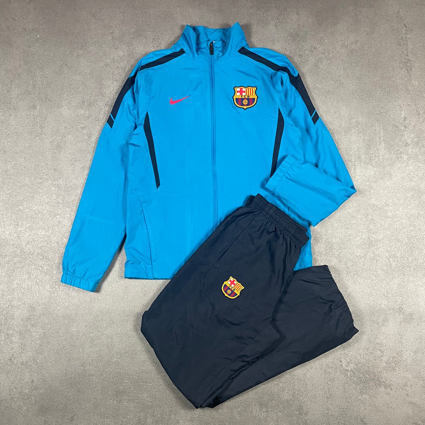 Nike x Barcelona suit (S)