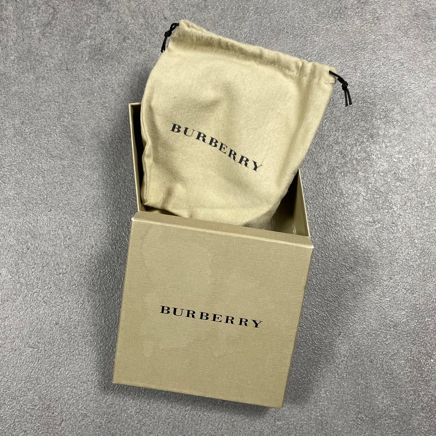 Burberry vintage belt (105)