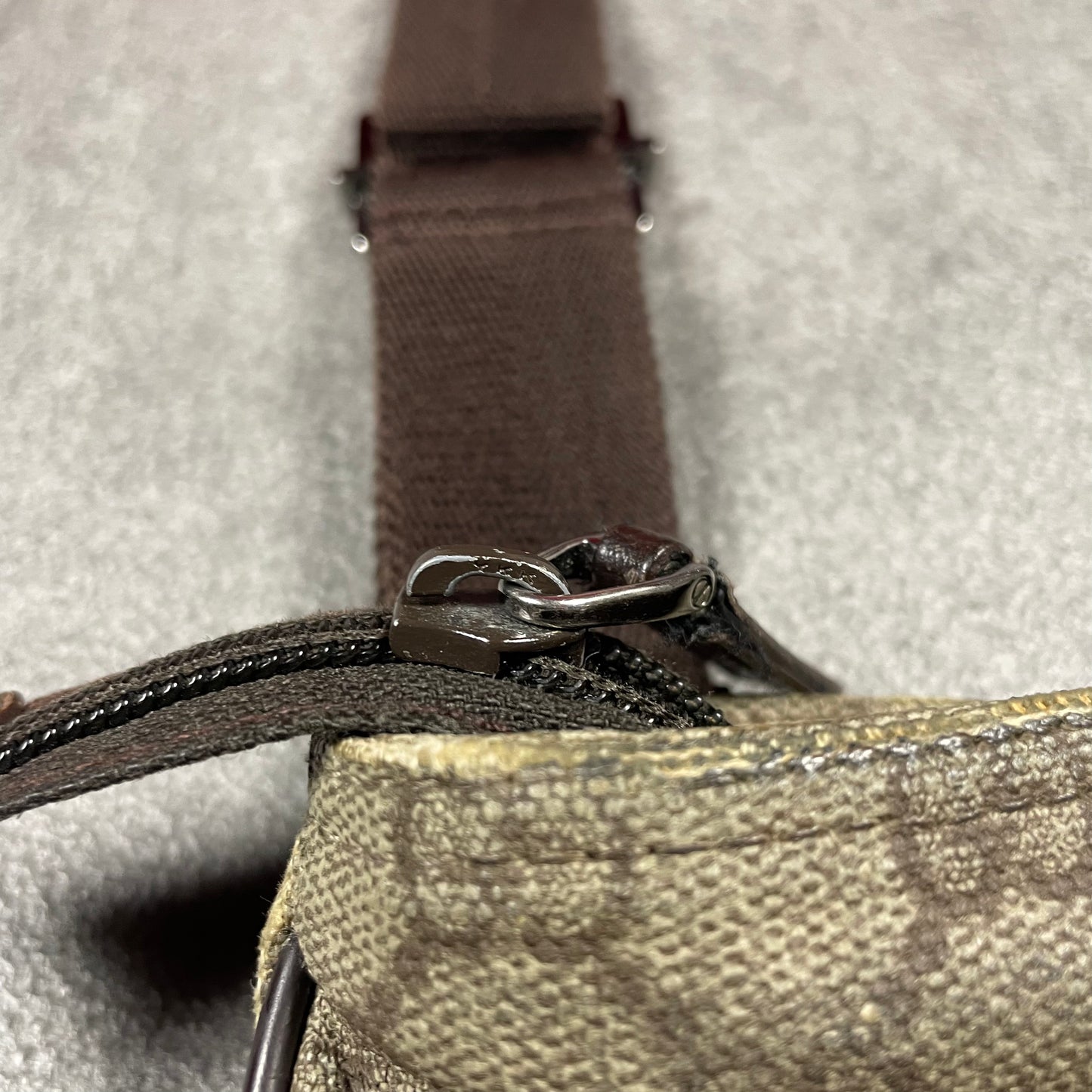 Gucci Messenger Bag